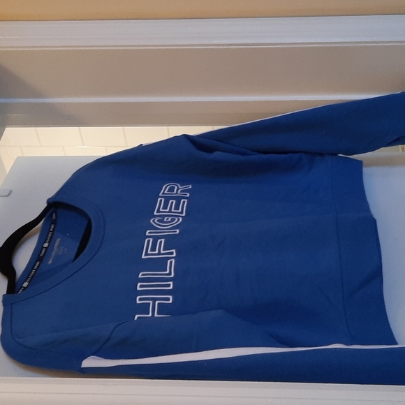 Sweatshirt - Picture 2 of 3